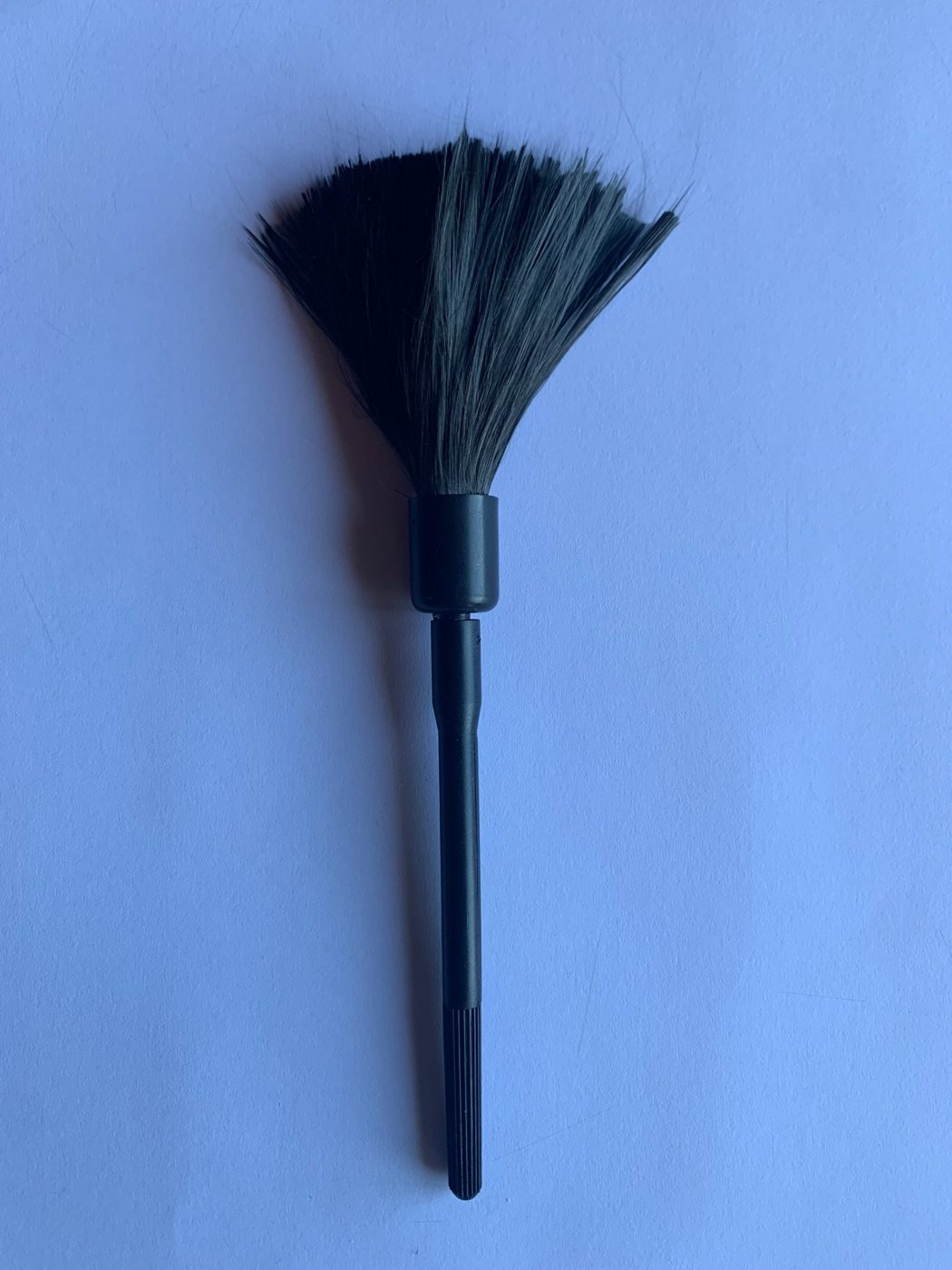 Carbon fibre brush, matte ferrule