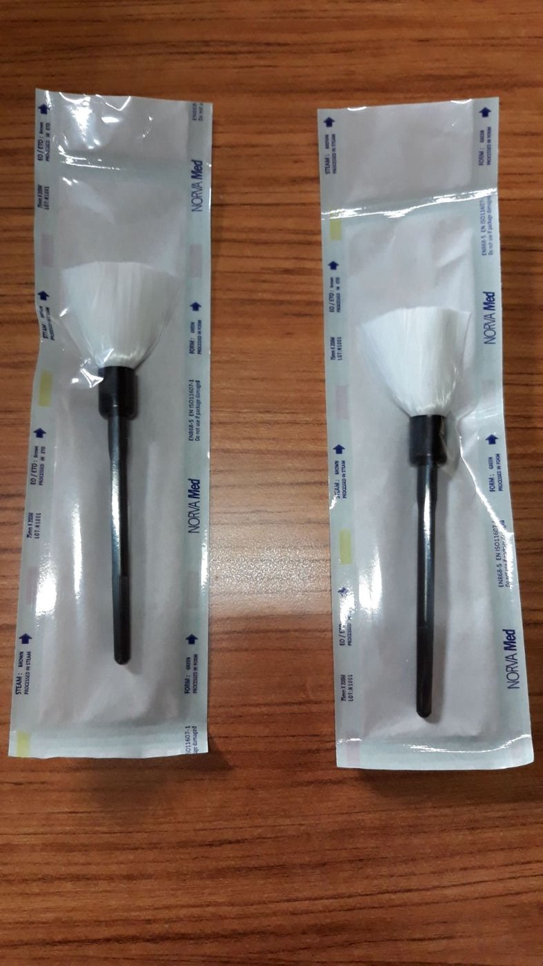 DNA-Free fingerprint brushes in sterile peel pouches